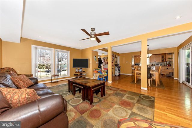 11412 FAIROAK DR, Silver Spring, MD 20902