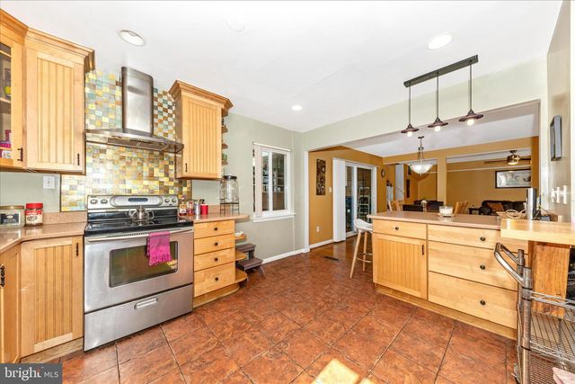 11412 FAIROAK DR, Silver Spring, MD 20902