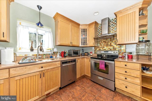 11412 FAIROAK DR, Silver Spring, MD 20902