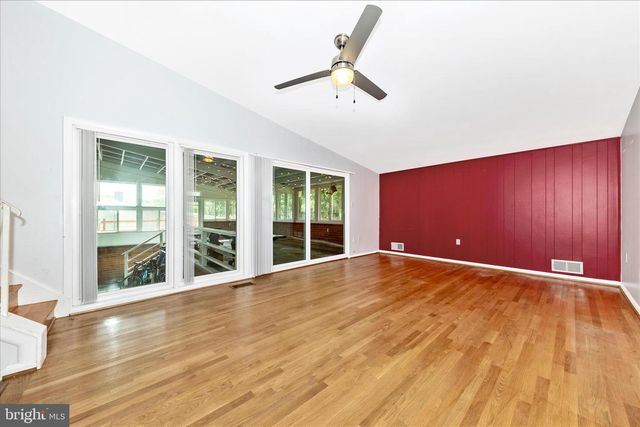 11412 FAIROAK DR, Silver Spring, MD 20902