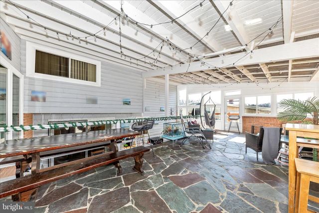 11412 FAIROAK DR, Silver Spring, MD 20902