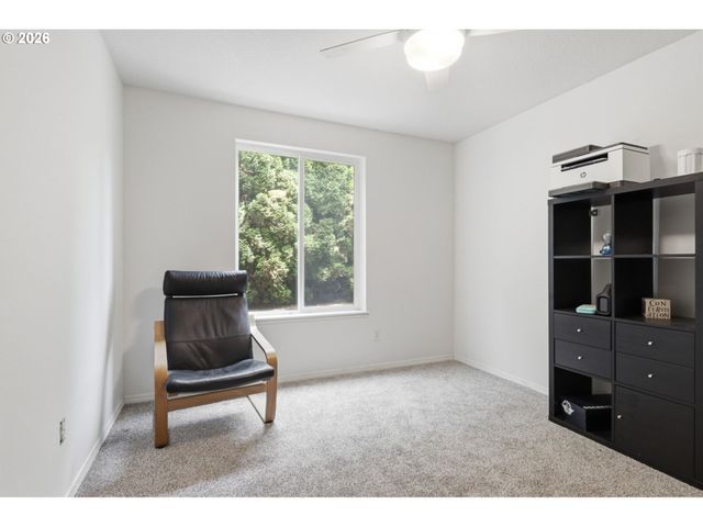 5880 BIRD SONG Way, Gladstone, OR 97027