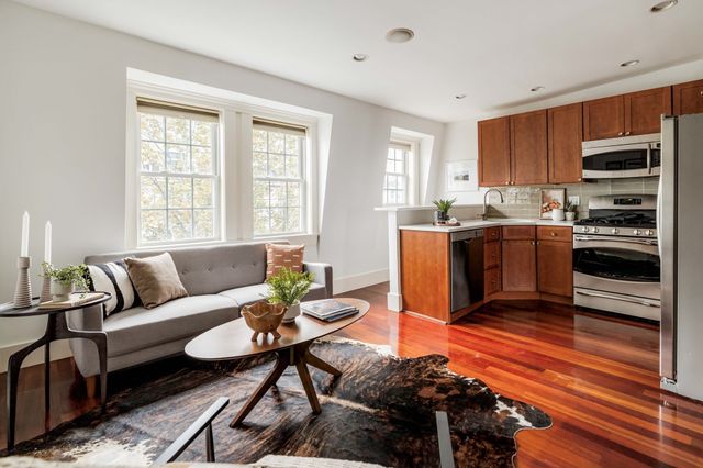 528 E 7th Street 3, Boston, MA 02127