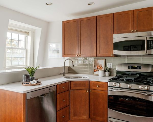 528 E 7th Street 3, Boston, MA 02127