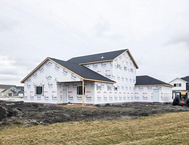 6297 86th Avenue S, Horace, ND 58047