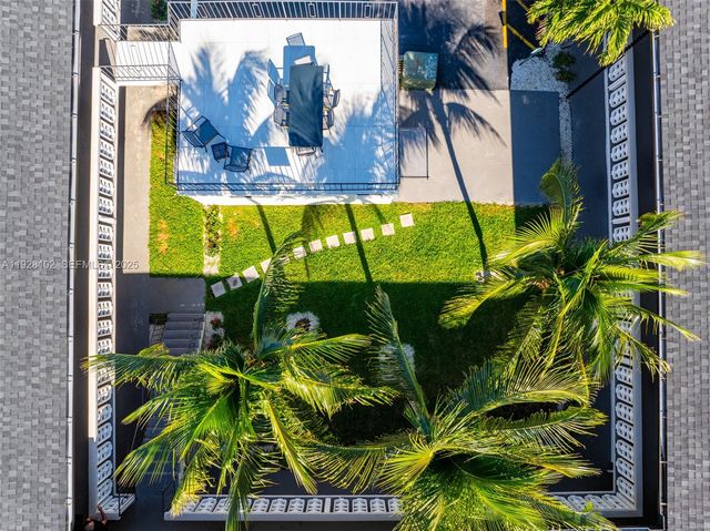 1330 W 29th St 33, Hialeah, FL 33012