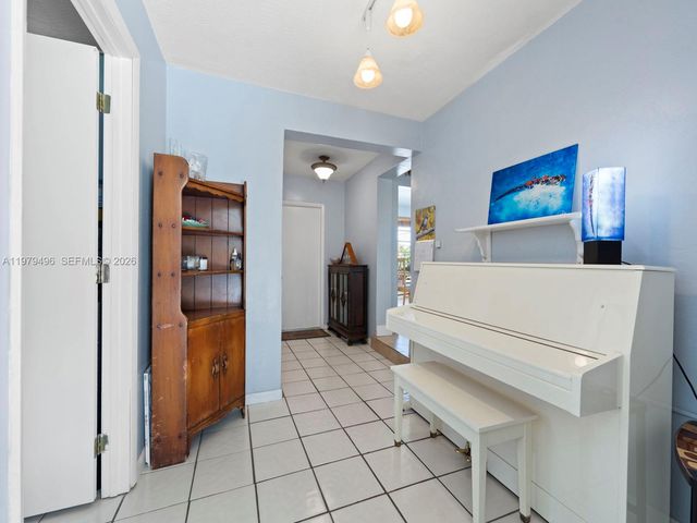 8620 SW 185th Ter, Cutler Bay, FL 33157