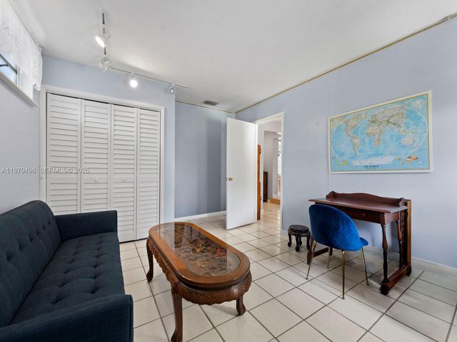 8620 SW 185th Ter, Cutler Bay, FL 33157