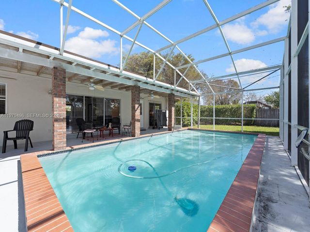 8620 SW 185th Ter, Cutler Bay, FL 33157