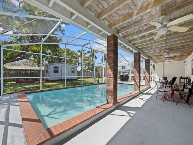 8620 SW 185th Ter, Cutler Bay, FL 33157