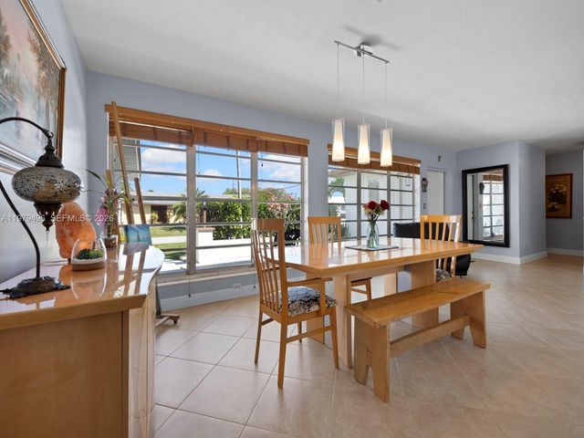 8620 SW 185th Ter, Cutler Bay, FL 33157