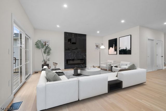 1586 Front St, Scotch Plains Twp., NJ 07076