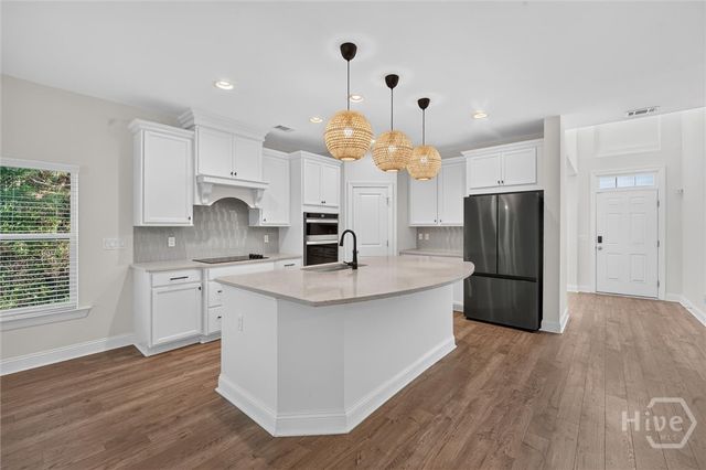 36 Mettler Loop, Richmond Hill, GA 31324