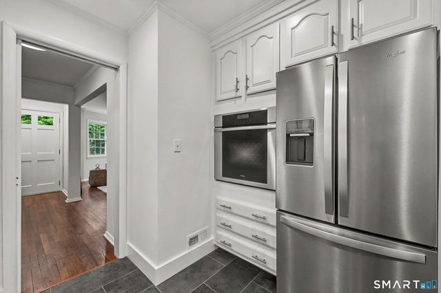 122 Berrian Road, Stamford, CT 06905