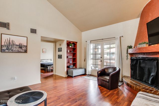 8255 N Oracle Road, Tucson, AZ 85704