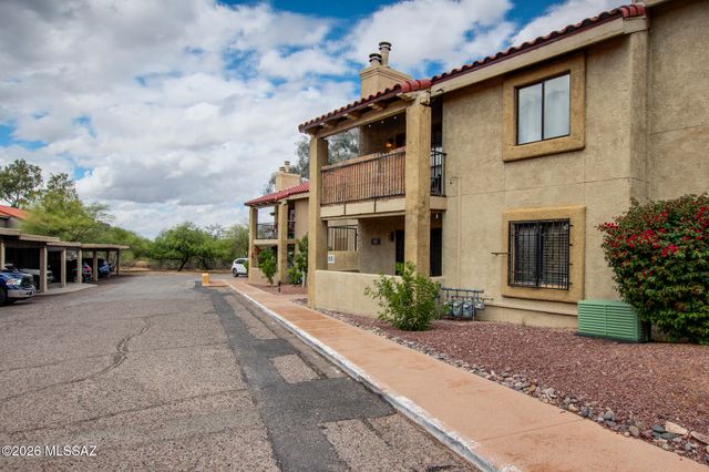 8255 N Oracle Road, Tucson, AZ 85704