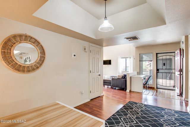 8255 N Oracle Road, Tucson, AZ 85704