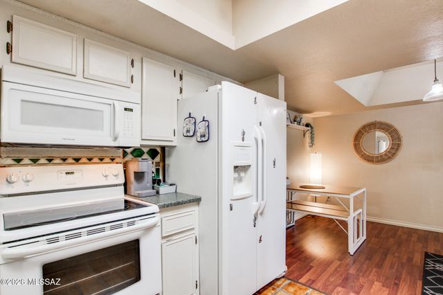 8255 N Oracle Road, Tucson, AZ 85704