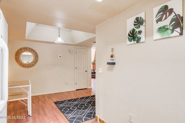 8255 N Oracle Road, Tucson, AZ 85704