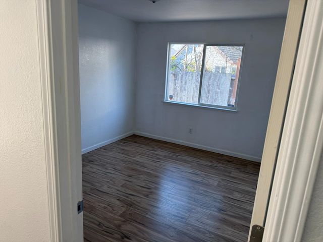 3042 Tenaya Ln, Stockton, CA 95212