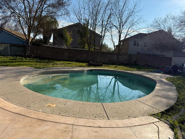 3042 Tenaya Ln, Stockton, CA 95212