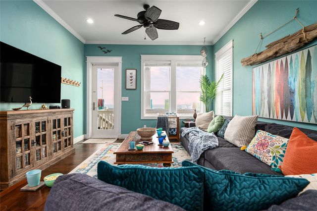 2829 Tradewind Lane, Crystal Beach, TX 77650