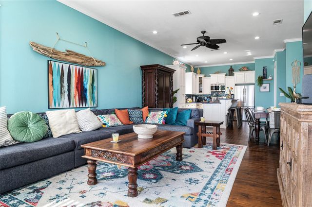 2829 Tradewind Lane, Crystal Beach, TX 77650