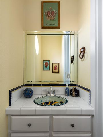 2829 Tradewind Lane, Crystal Beach, TX 77650