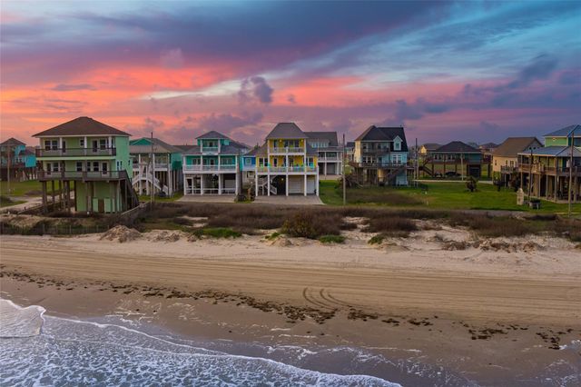 2829 Tradewind Lane, Crystal Beach, TX 77650