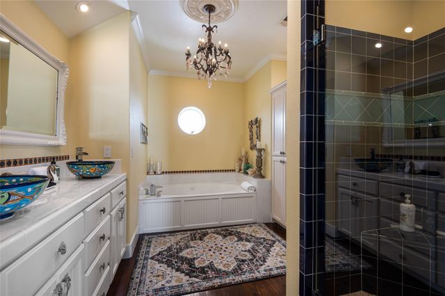 2829 Tradewind Lane, Crystal Beach, TX 77650