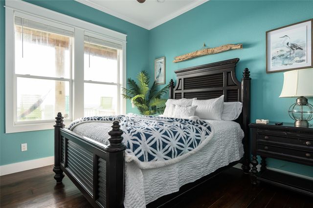 2829 Tradewind Lane, Crystal Beach, TX 77650