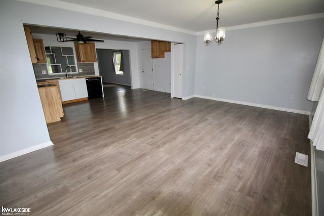 21181 24 Mile Road, Macomb Twp, MI 48042