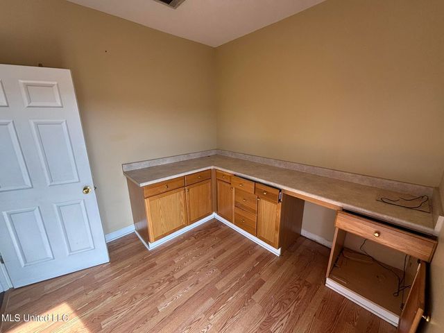 211 S Woodgate Drive, Brandon, MS 39042