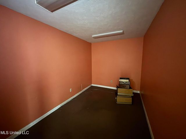 211 S Woodgate Drive, Brandon, MS 39042