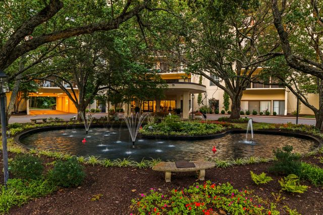 6666 Brookmont Ter Apt 1005, Nashville, TN 37205