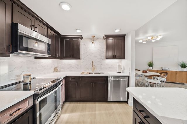 6666 Brookmont Ter Apt 1005, Nashville, TN 37205