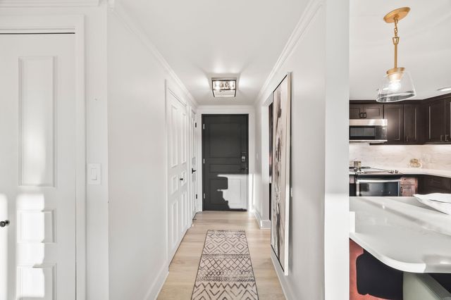 6666 Brookmont Ter Apt 1005, Nashville, TN 37205