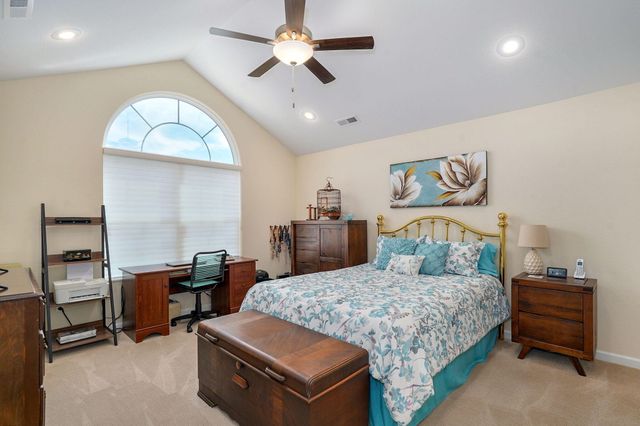 824 E Kings Mead Circle 1, Nixa, MO 65714