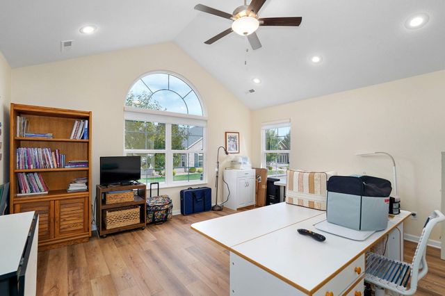 824 E Kings Mead Circle 1, Nixa, MO 65714