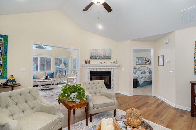 824 E Kings Mead Circle 1, Nixa, MO 65714