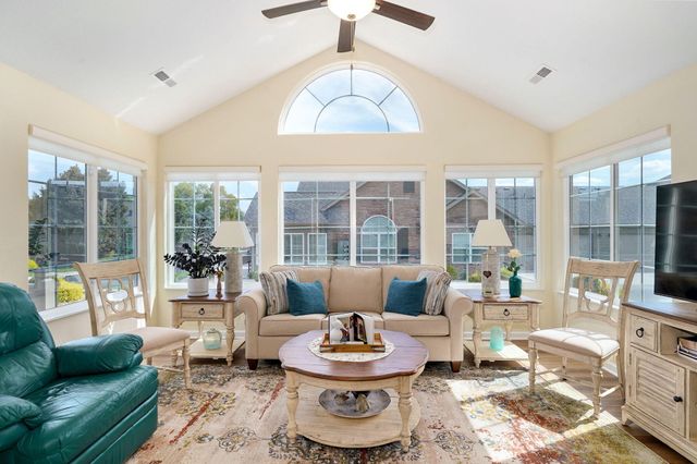 824 E Kings Mead Circle 1, Nixa, MO 65714