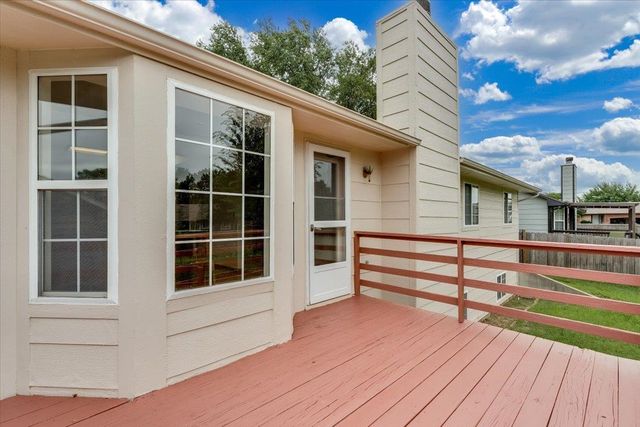 3737 N Whispering Brook Ct, Wichita, KS 67220