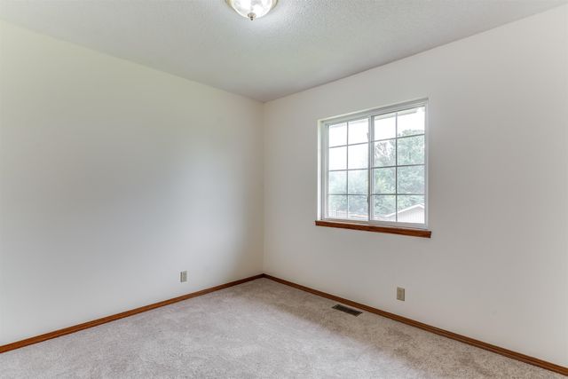 3737 N Whispering Brook Ct, Wichita, KS 67220
