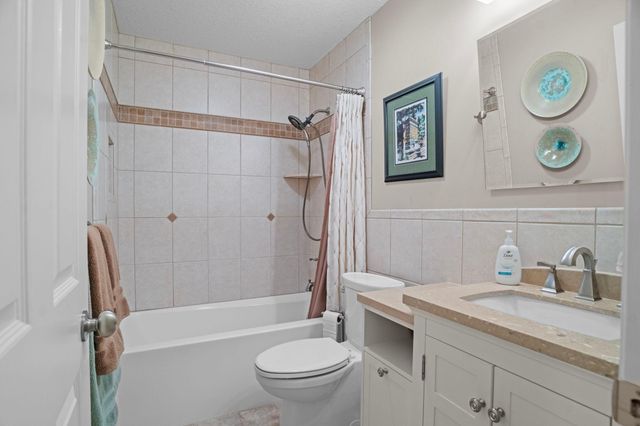 1829 County Rd E E, White Bear Lake, MN 55110