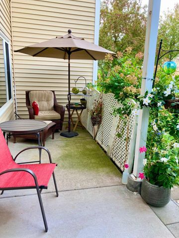 1829 County Rd E E, White Bear Lake, MN 55110