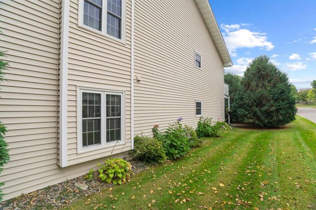 1829 County Rd E E, White Bear Lake, MN 55110