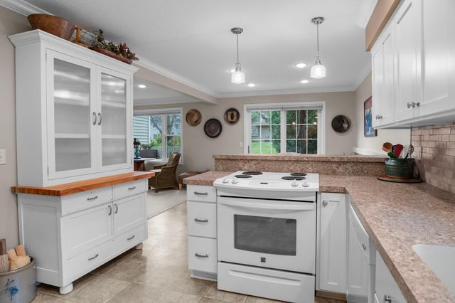 1829 County Rd E E, White Bear Lake, MN 55110