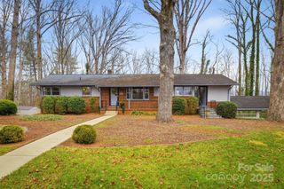 119 Crest Hill Drive, Morganton, NC 28655