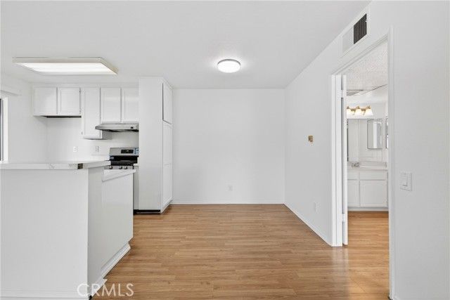 2839 S Fairview D, Santa Ana, CA 92704