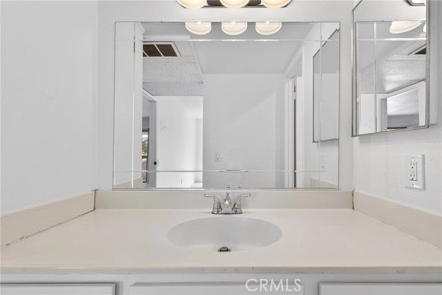 2839 S Fairview D, Santa Ana, CA 92704